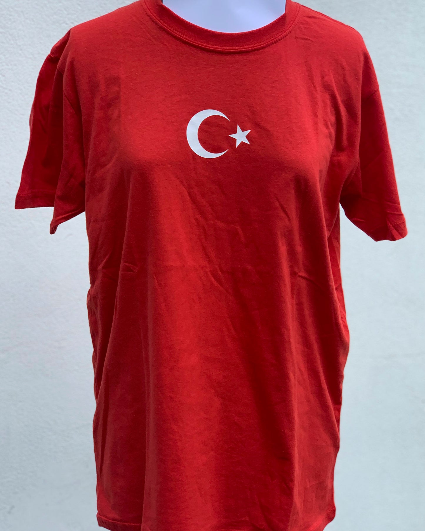 Türkiye flag t-shirt for adults with crescent and star design