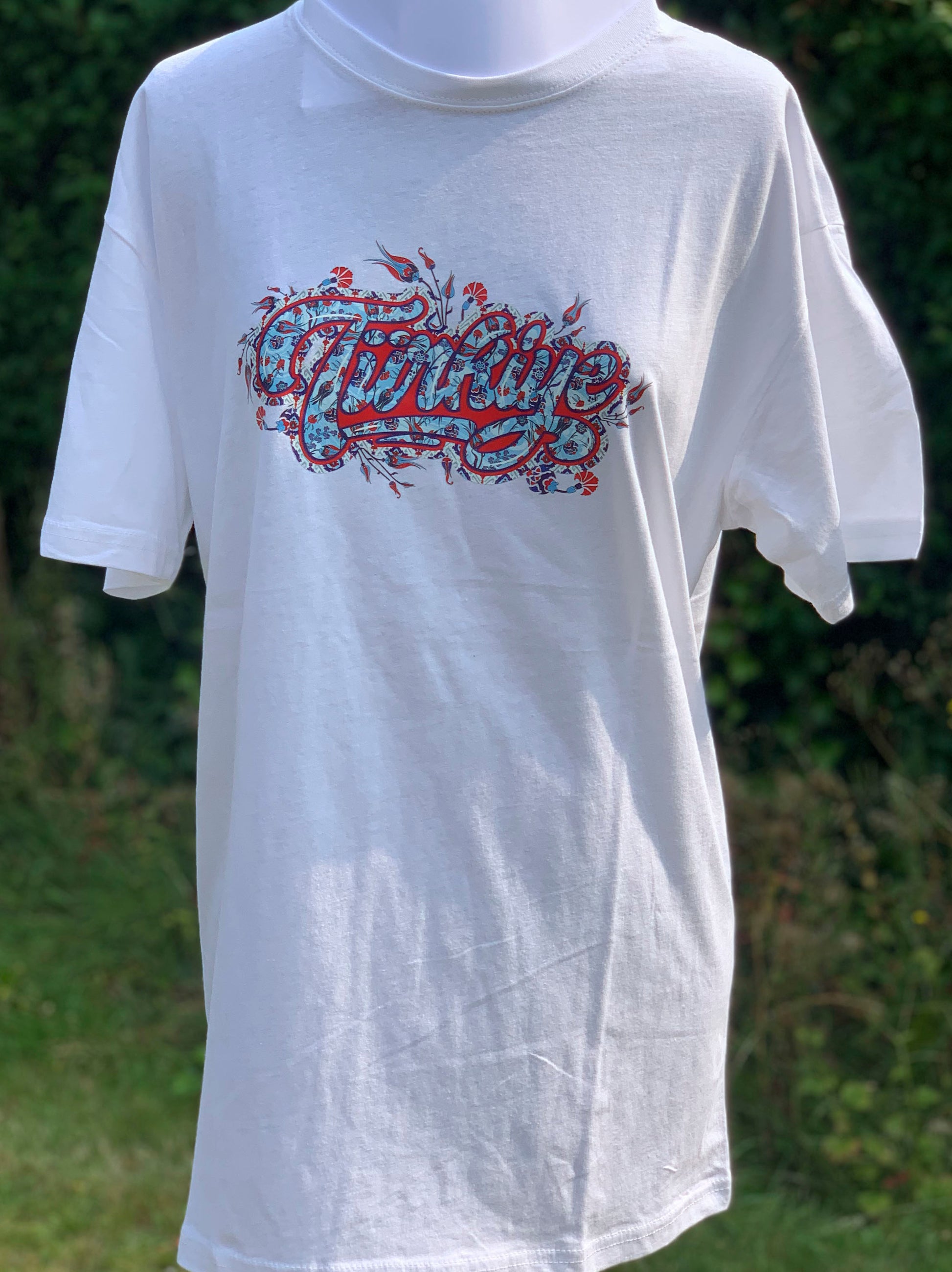 Unisex Türkiye t-shirt with traditional Turkish art fusion